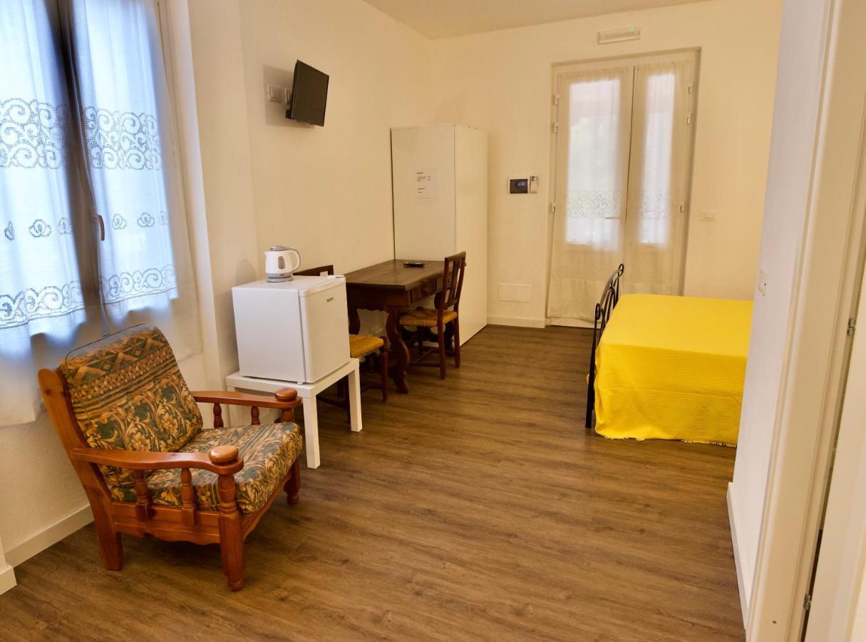 Hotel Loggia Piani Nuovi à Carasco Extérieur photo